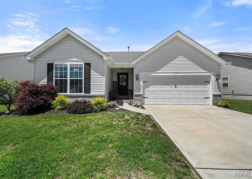 1st image of 1713 Westlake Cir