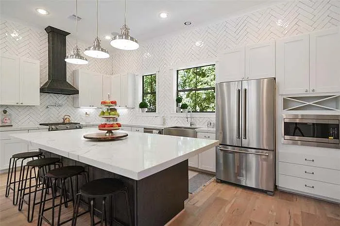 Stunning Modern Home in the Heart of Houston — Photo 2