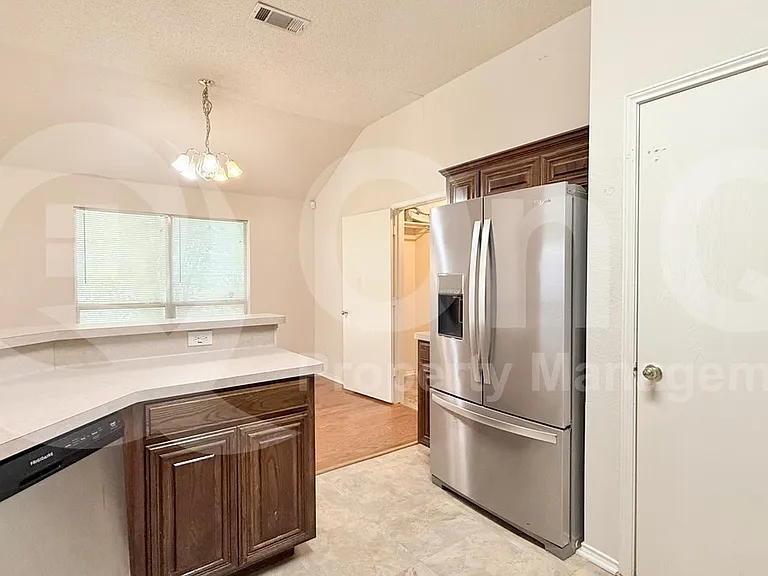 8001 Mourning Dove Dr — Photo 6
