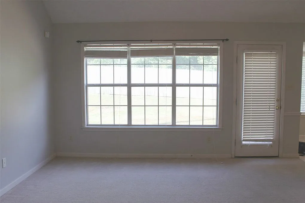 Coming Soon! 3-Bedroom, 2-Bathroom Home — Photo 4