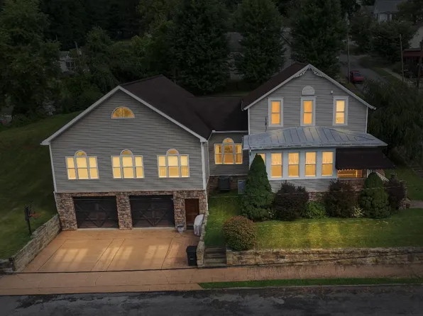 401 Jefferson St, Mannington, WV 26582