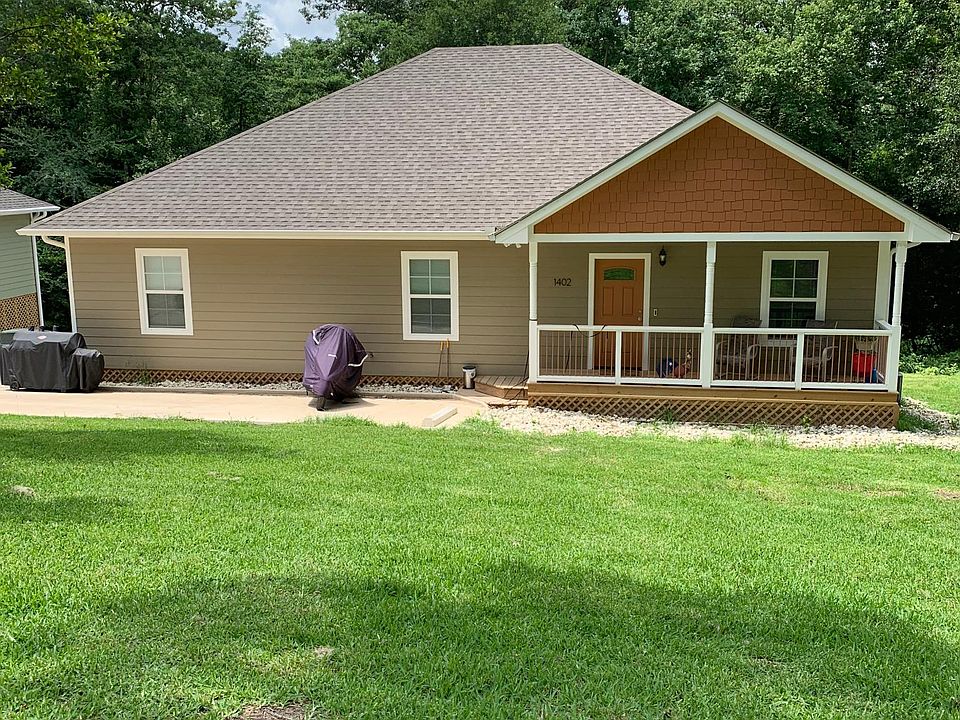 1st image of 1402 Tanglewood Cir