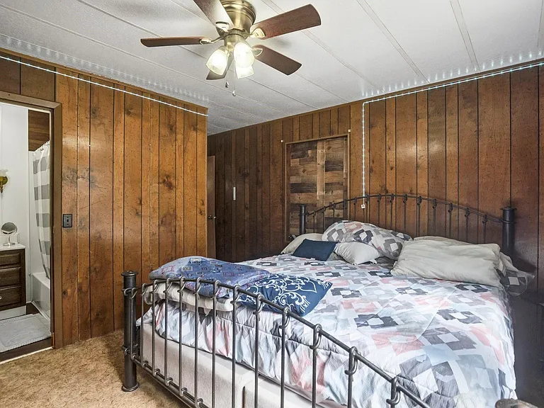 465 Pecan — Photo 14