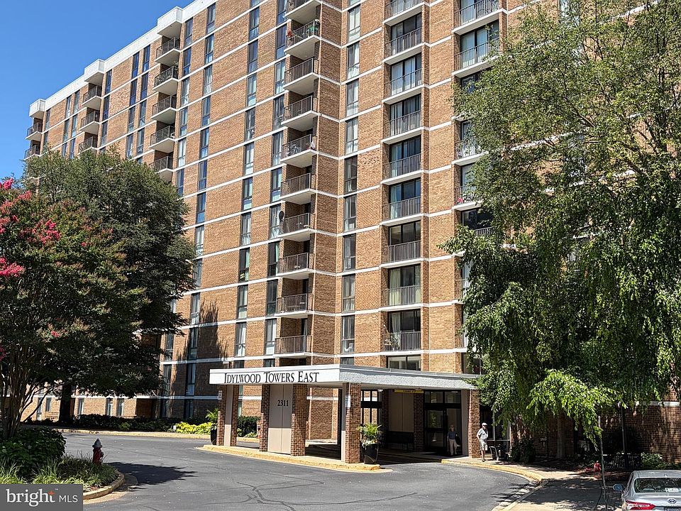 1st image of 2311 Pimmit Dr APT 706