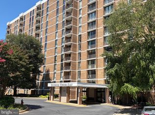 2311 Pimmit Dr APT 706, Falls Church, VA 22043