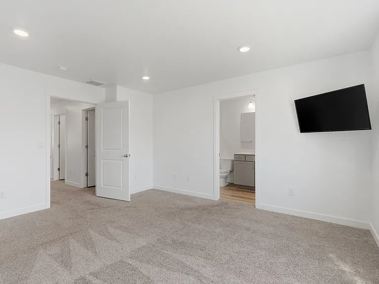 1049 E Regatta Ln — Photo 17