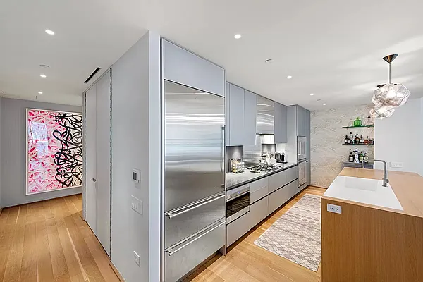 Rented by SERHANT. | media 6