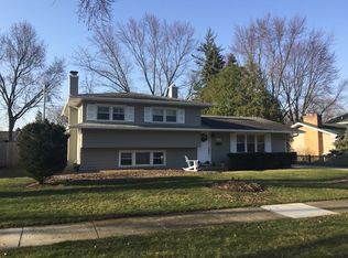 328 Rowan Ct, Naperville, IL 60540