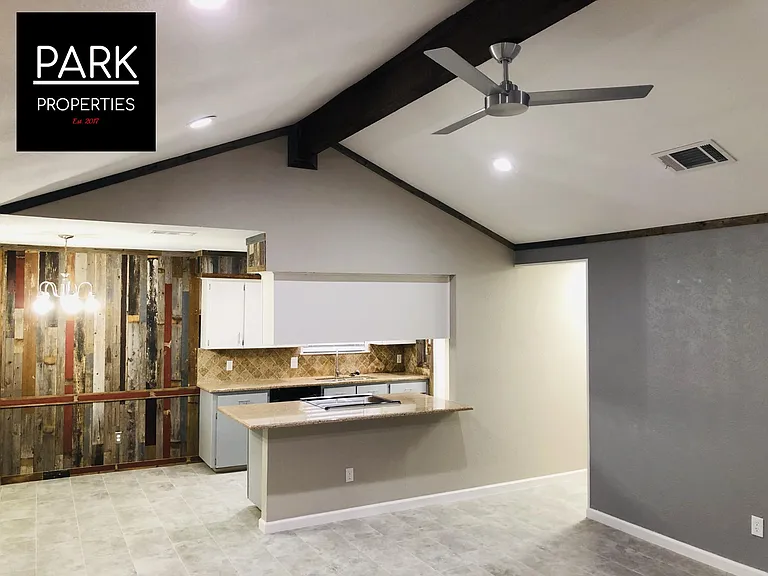 4604 Cedar Ridge Dr — Photo 4