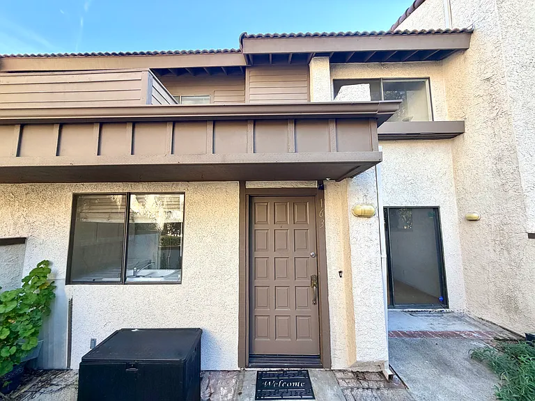 21500 Califa St #163 — Photo 3