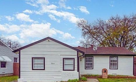 1st image of 309 Chandler Dr