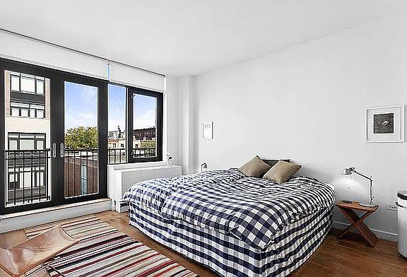 4th image of 125 N 5th St APT 4C