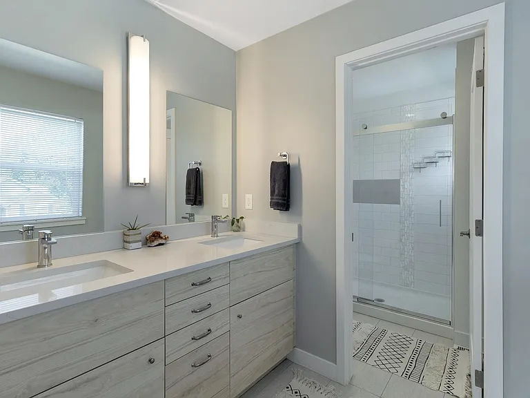 395 N Decatur St — Photo 8
