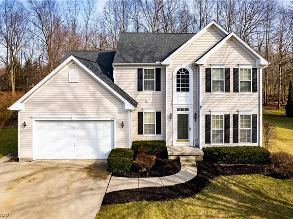 3295 N Sandy Ln, Avon, OH 44011