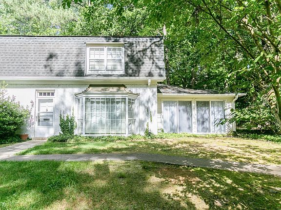 2nd image of 18 Banbury Ln