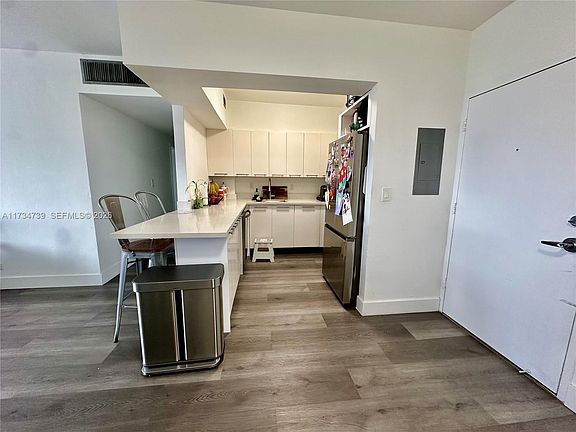 4th image of 7441 Wayne Ave APT 6B