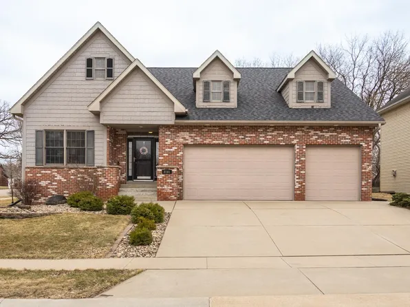 2101 Glenview Ln NE, Rochester, MN 55906