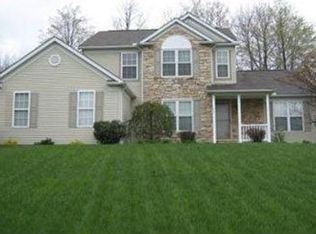 3229 Turtle Bay Cir, Uniontown, OH 44685