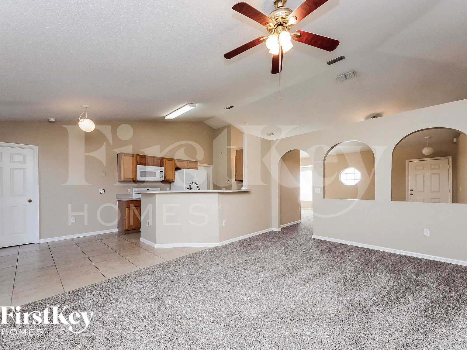 3 bed, 2.0 bath, 1704 sqft, $1,490 — Photo 4