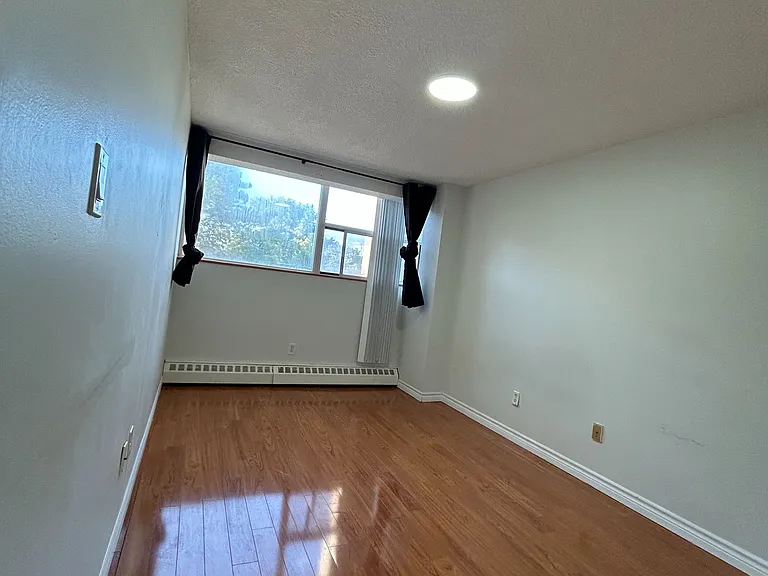 2121 Roche Ct #106 — Photo 8
