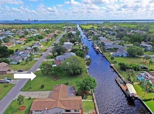 2126 SE 15th Terrace Cpe, Coral, FL 33990