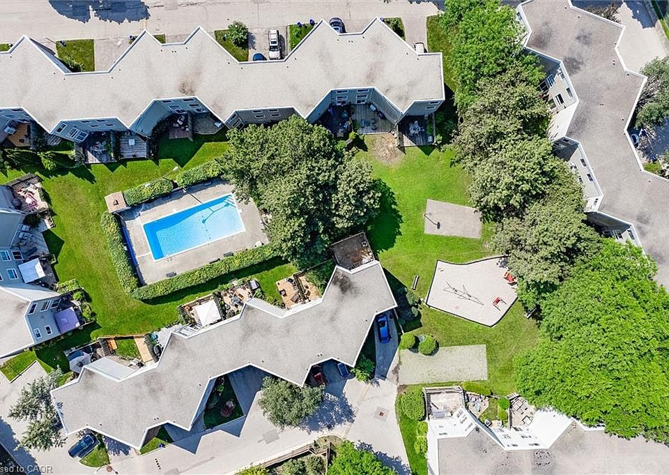 1st image of 60 Elmsdale Dr #25