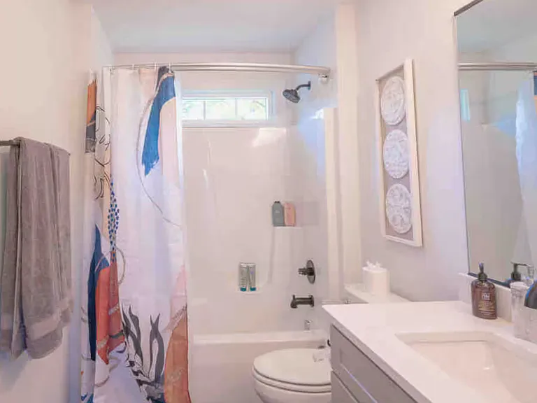 418 Moseley Dr — Photo 38