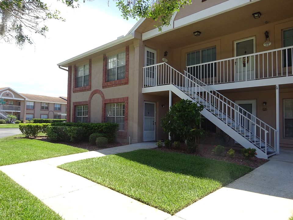 First Floor, Corner Unit