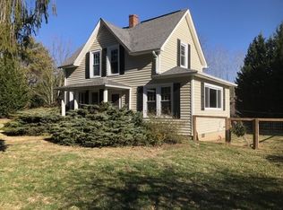 379 Old Haw Creek Rd, Asheville, NC 28805