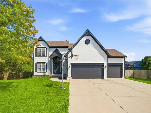 16345 S Warwick St, Olathe, KS 66062