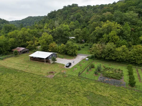 5930 Wet Mill Creek Rd, Celina, TN 38551
