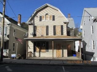 92 W Main St, Windsor, PA 17366