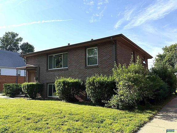 3rd image of 3273 C St