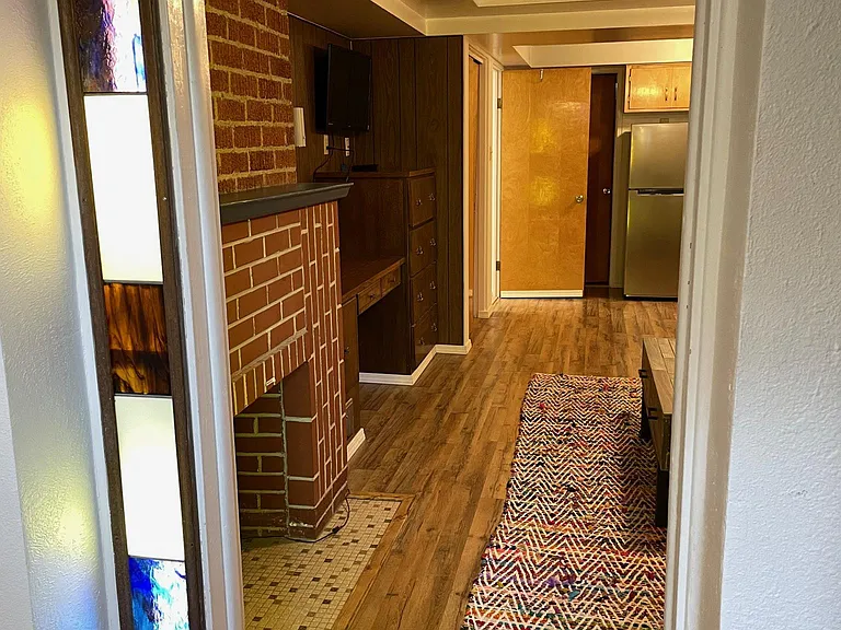 520 W Kansas Ave — Photo 3
