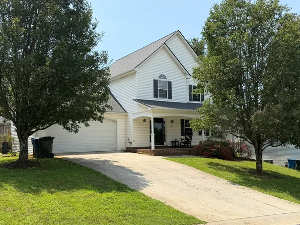 222 18th Ave SE, Hickory, NC 28602
