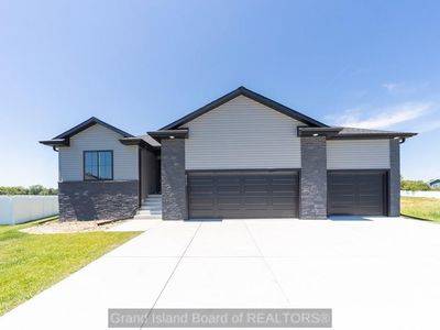 2112 Pearl Pl, Grand Island, NE, 68803