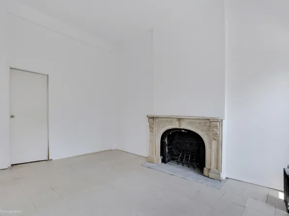 695 Ninth Avenue 5N image 2 of 10