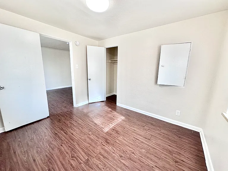 Unit 10 1x1 Top Floor