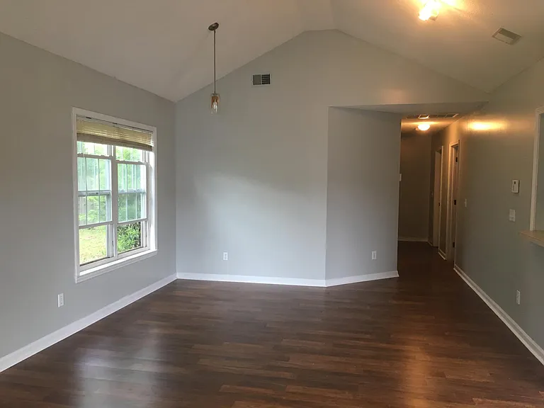 900 S Twin Oaks Way — Photo 2