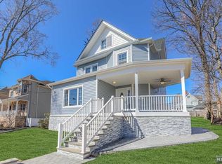 124 Sylvan St, Rutherford, NJ 07070