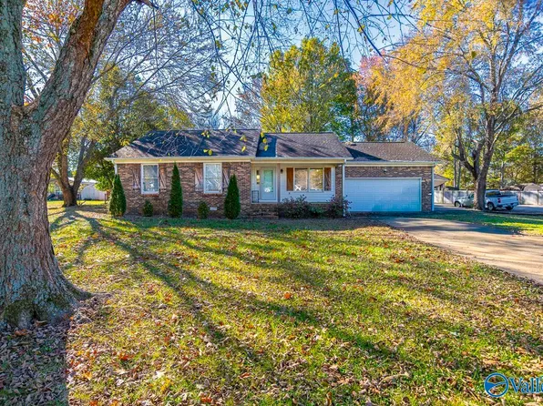 120 Harwell Ln, Meridianville, AL 35759
