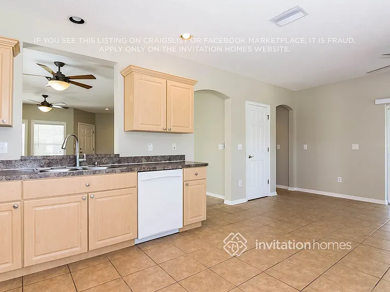 6413 Bridgecrest Dr — Photo 5