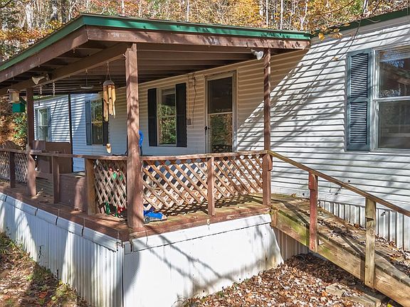 5th image of 50 Deer Hollow Ln