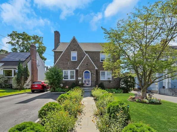 64 Lyons Rd, Scarsdale, NY 10583