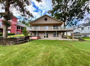 68738 S Shore Dr, Edwardsburg, MI 49112