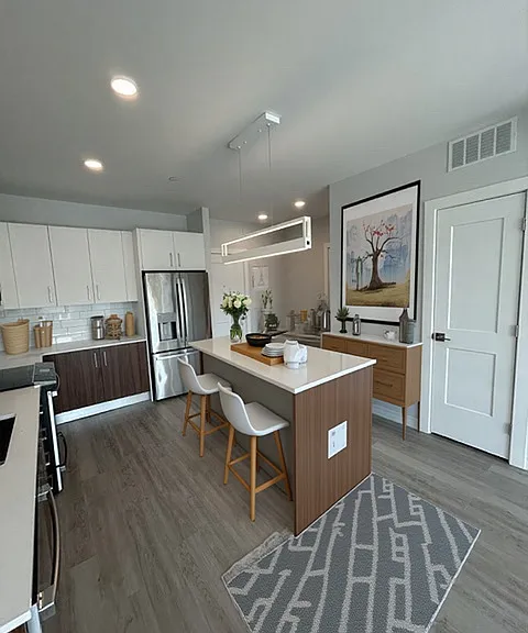 Residences at Sharon Gallery — Photo 80