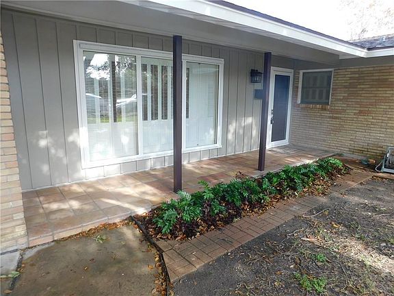 4th image of 646 Moray Pl