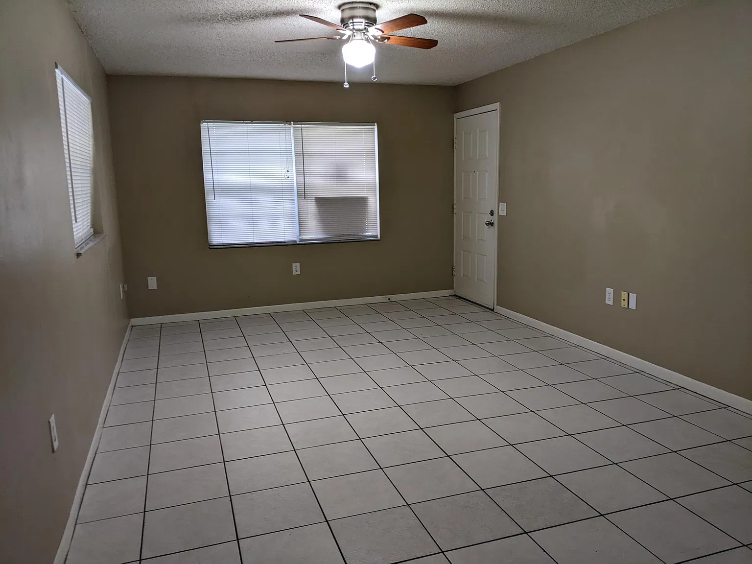 2 bed, 800 sqft, $1,600 — Photo 4
