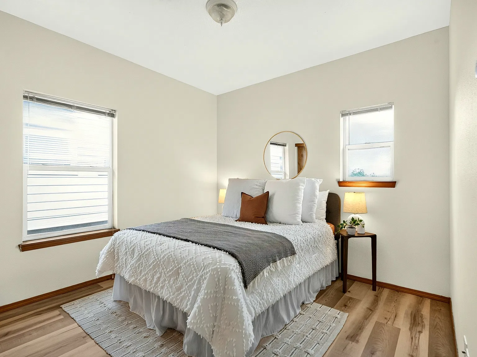 2 bed, 810 sqft, $1,745 — Photo 4