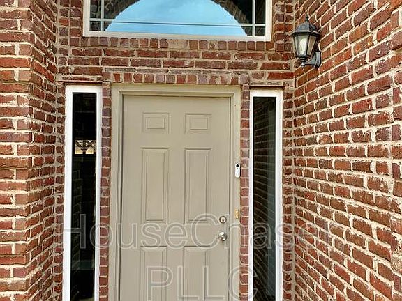 5th image of 10906 Canton Ave